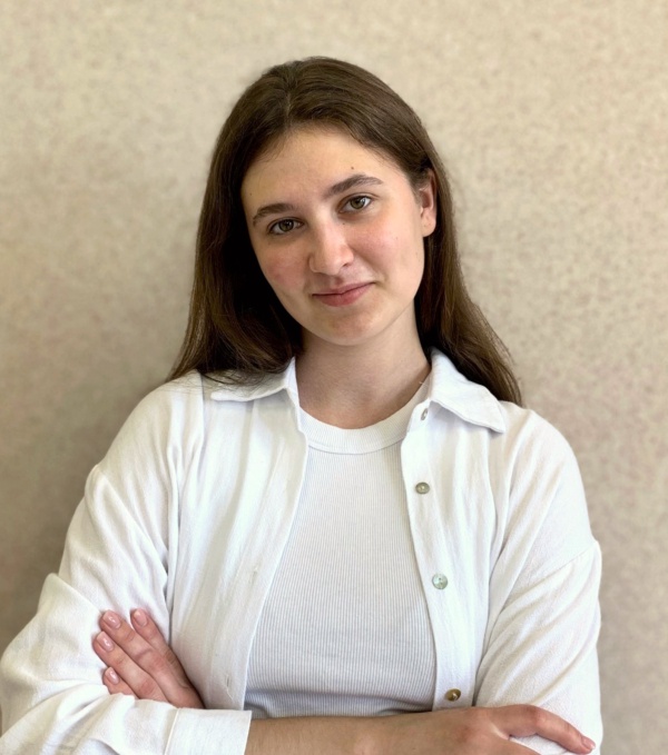 Сотрудник автошколы «Учёный Светофор»